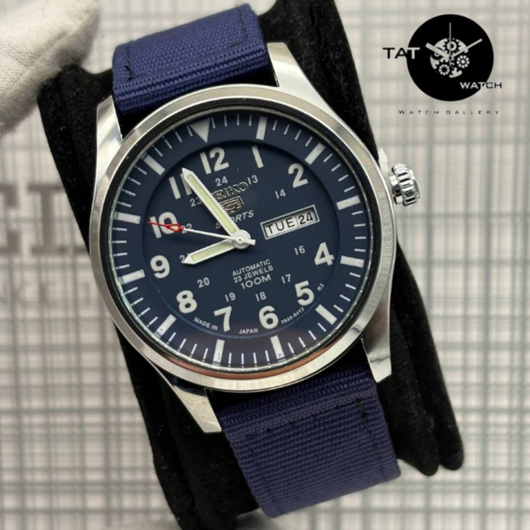ساعت مردانه سیکو5 خلبانی موتور آرامگرد دو تقویمه با یکساله و جعبه seiko5 ساعت مچی