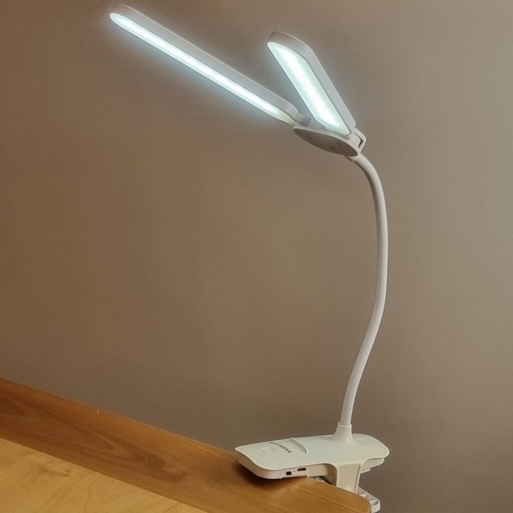 چراغ مطالعه یولومو شارژی مدل گیره ای کد 1197