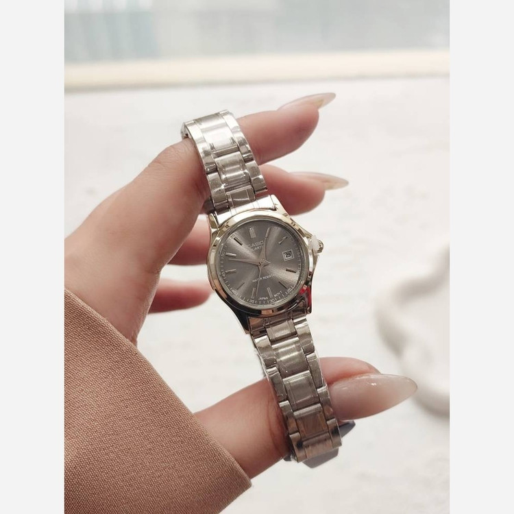 ساعت زنانه کاسیو مینیمال شیک و زیبا کیفیت عالی رنگ ثابت