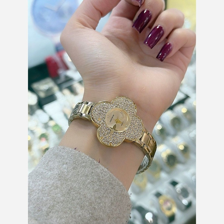 ساعت زنانه برند امپاور طرح گل ونکلیف شیک و زیبا کیفیت عالی رنگ ثابت ۔ ساعت زنانه ۔ ساعت دخترانه
