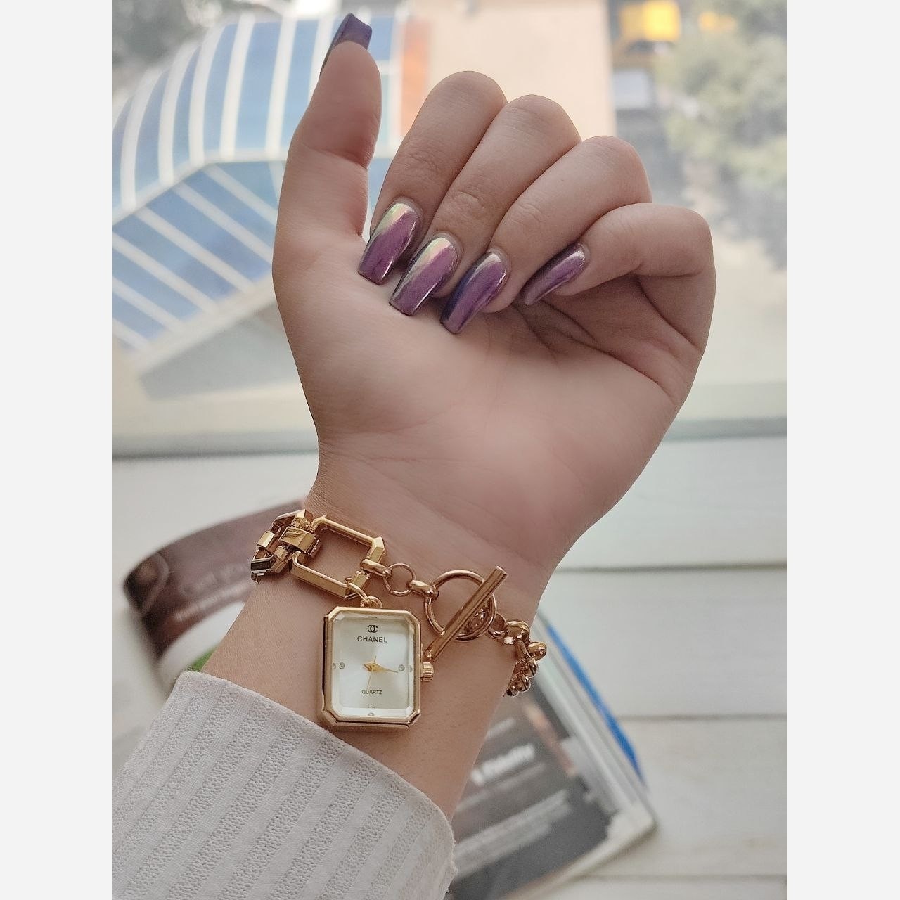 ساعت زنانه شنل با کیفیت عالی قفل تی رنگ ثابت ضدآب .
