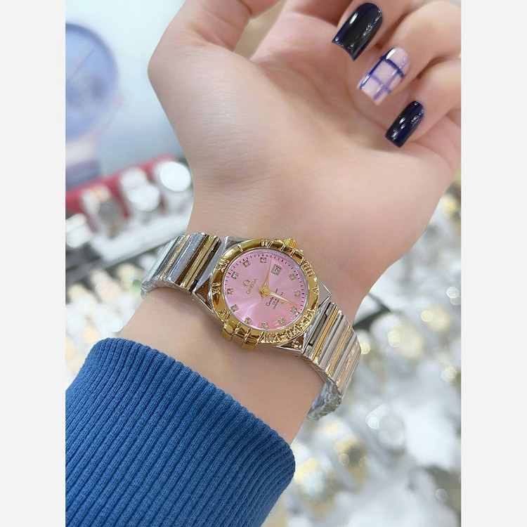 ساعت امگا زنانه کیفیت درجه یک رنگ ثابت تاریخ دار نگین دار