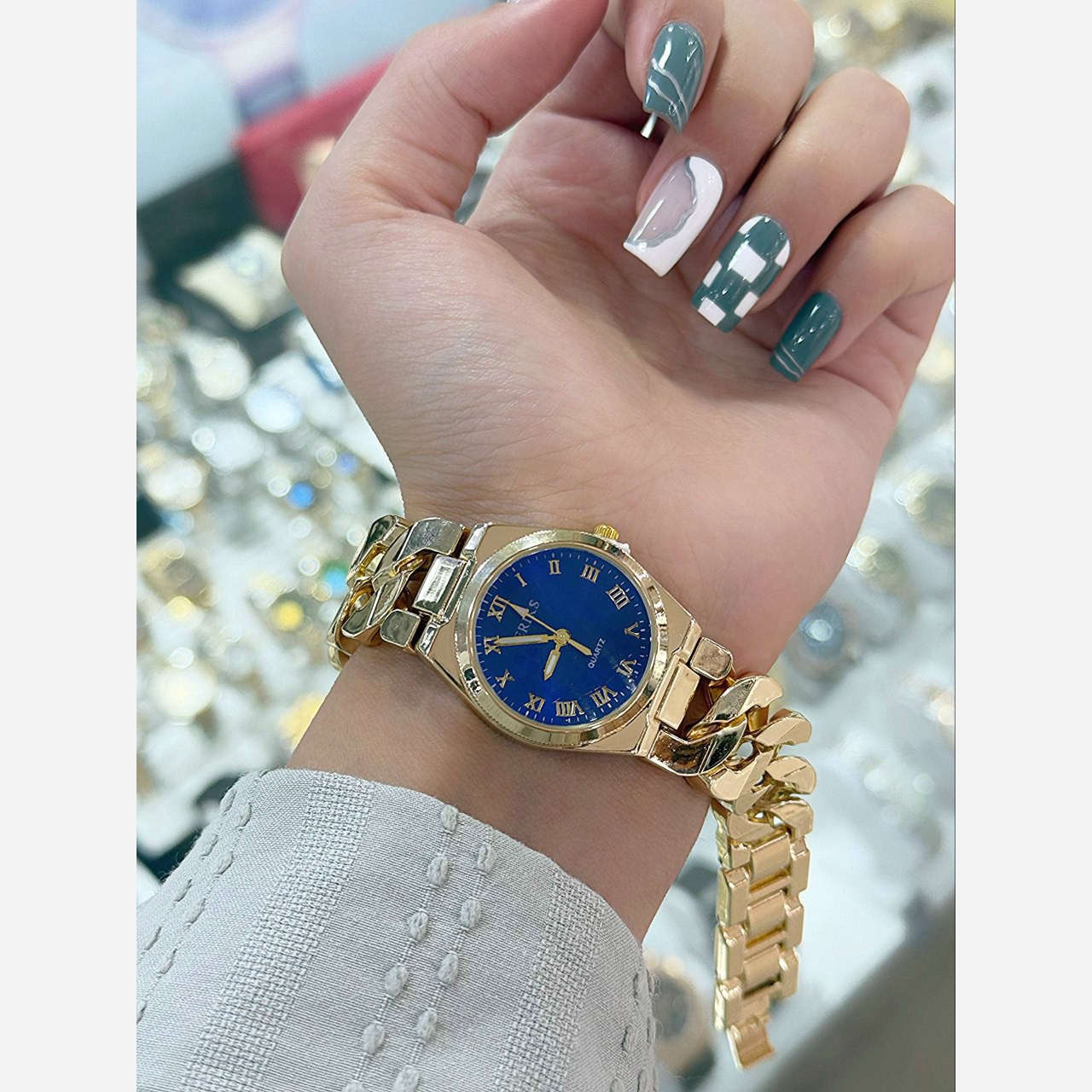 ساعت زنانه کارتیر برند اریکس کیفیت عالی شیک و زیبا صفحه آبی