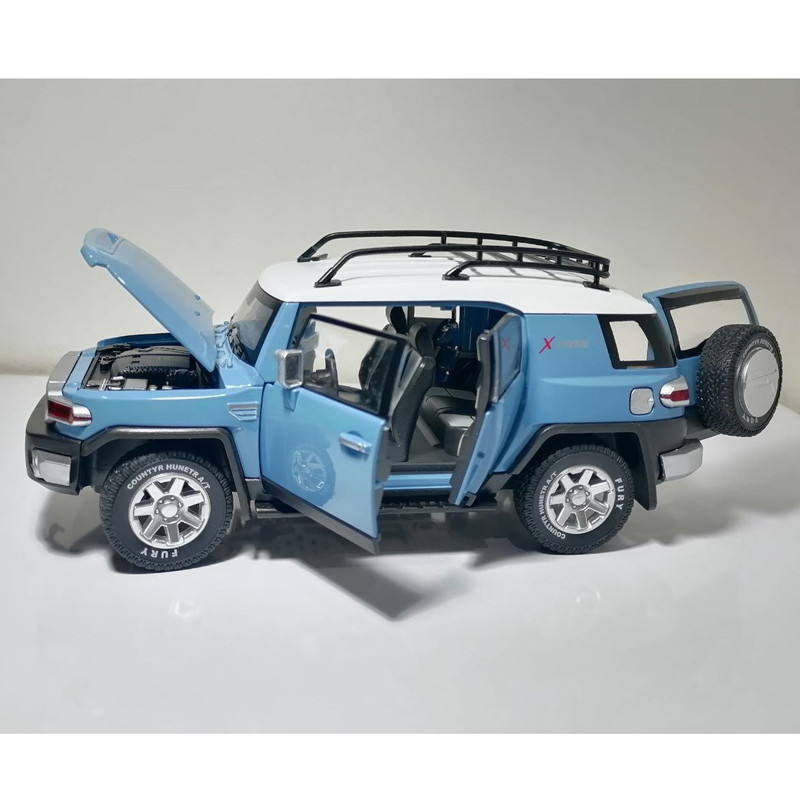 ماشین بازی آفرود مدل FJ Cruiser مقیاس 1:24، بدنه فلزی و پلاستیکی، عقبکش، چراغدار و موزیکال