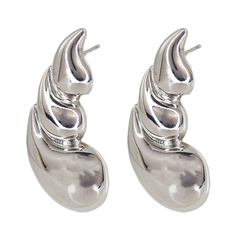 گوشواره میخی زنانه زودیکا مدل نارین کد AAC1095